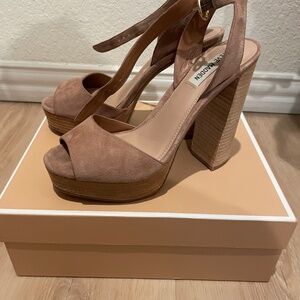 Steve Madden platform suede heels, size 8